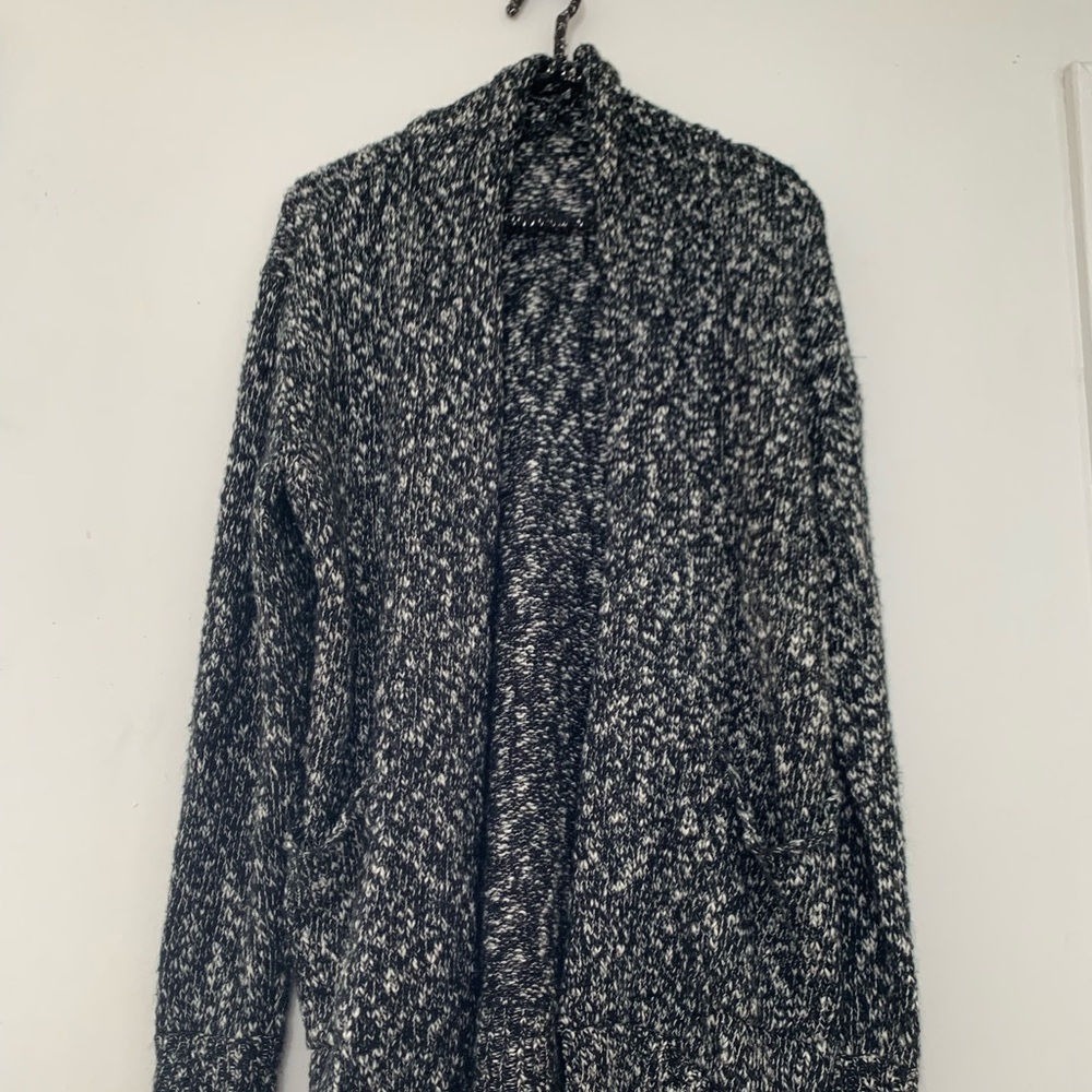Grey‎ cardigan